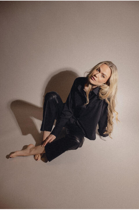 Mimi Shirt Black M Basic bamboo shirt